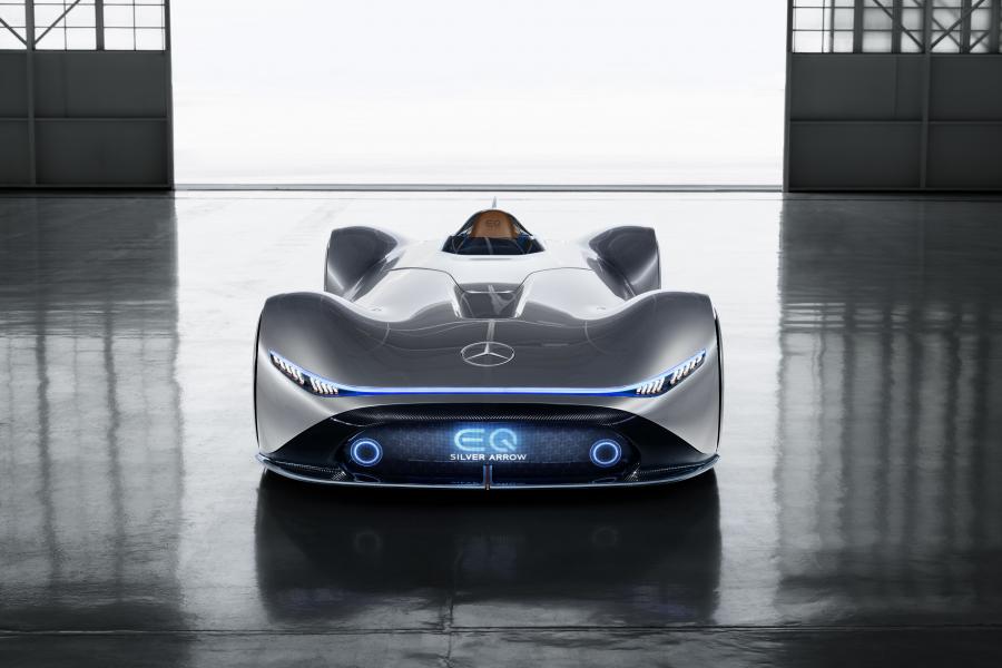  Mercedes-Benz Vision EQ Silver Arrow 2018 года  (фото 8 из 34)